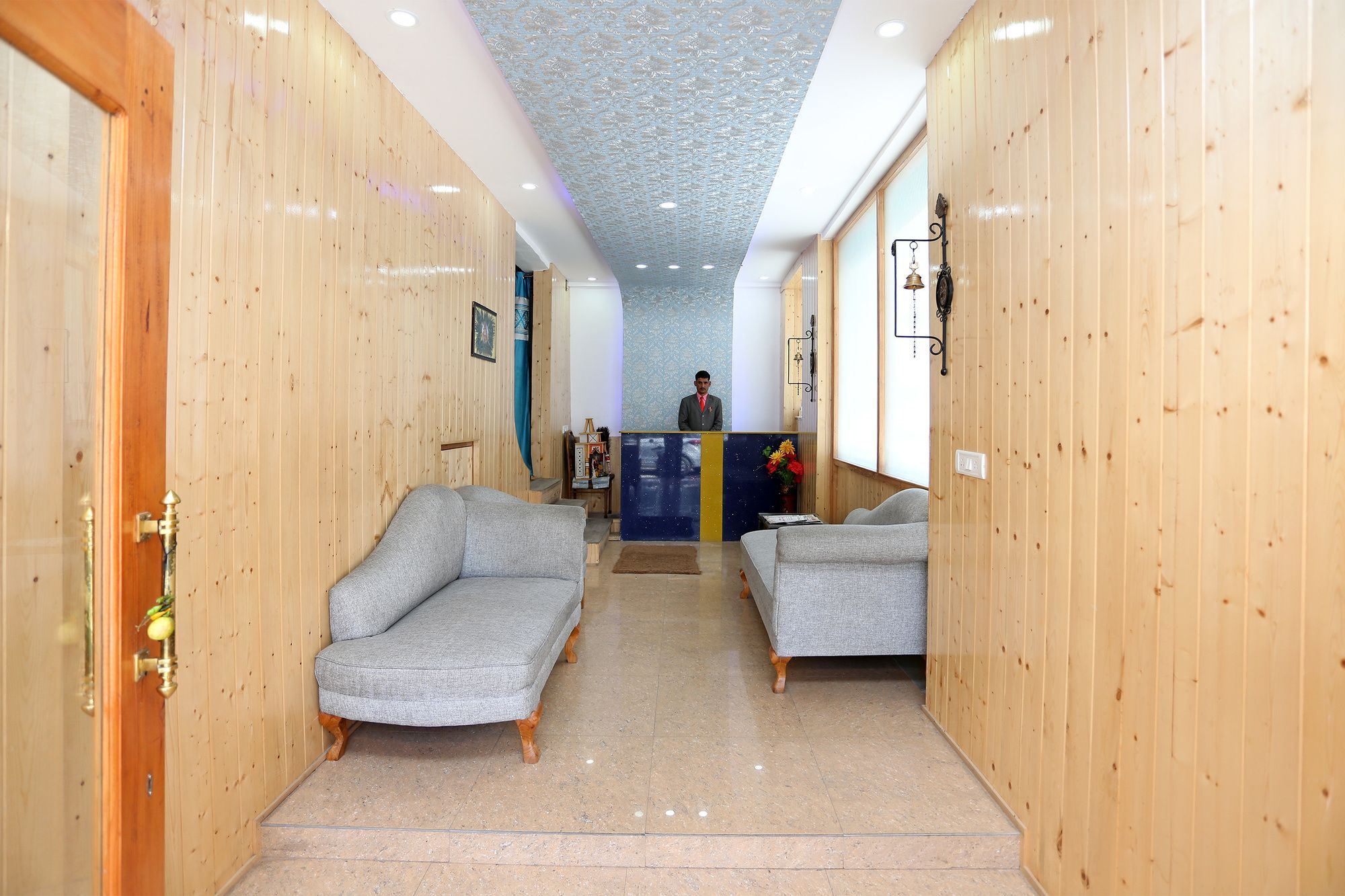 Oyo 9912 Hotel Rock Sea Manāli Extérieur photo